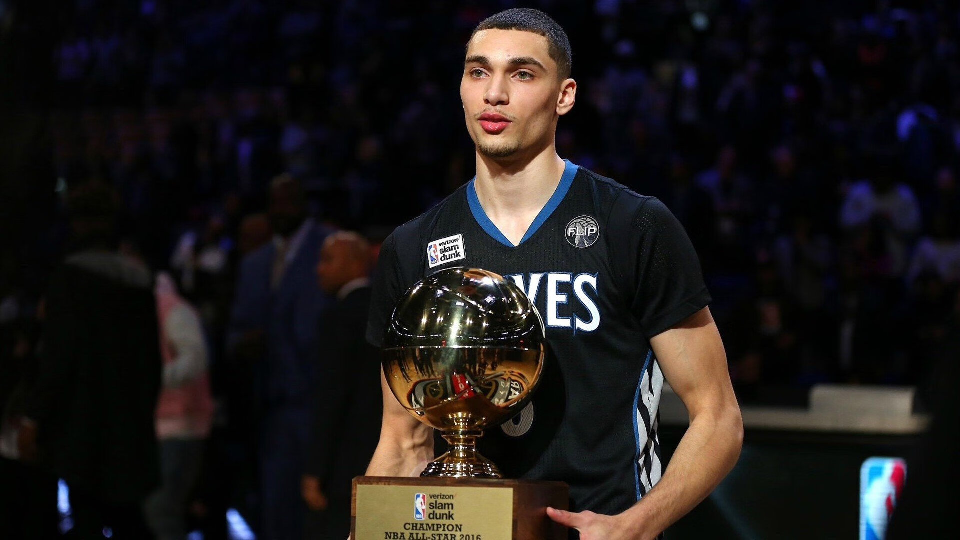 亚博-穆古鲁扎联手NBA新星,热火未来燃爆网坛与篮球场